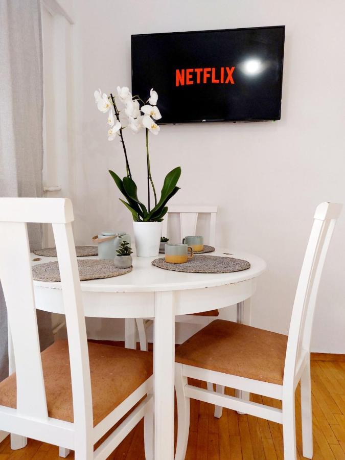 Lovely Equipped Apartment In Kallithea Atenas Exterior foto